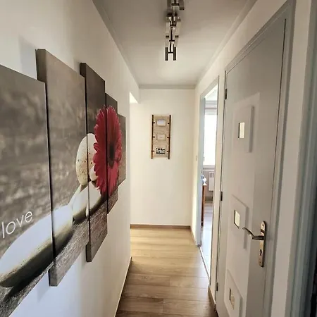 Le Belvedere + Clim + Exterieur + Parking Gratuit Apartman Les Angles (Gard)