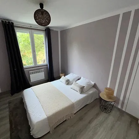Le Belvedere + Clim + Exterieur + Parking Gratuit * Les Angles (Gard)